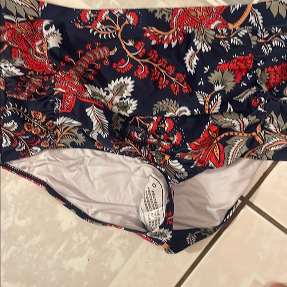 Floral Print Bikini Set - Navy and Multicolor - Picture 5 of 9